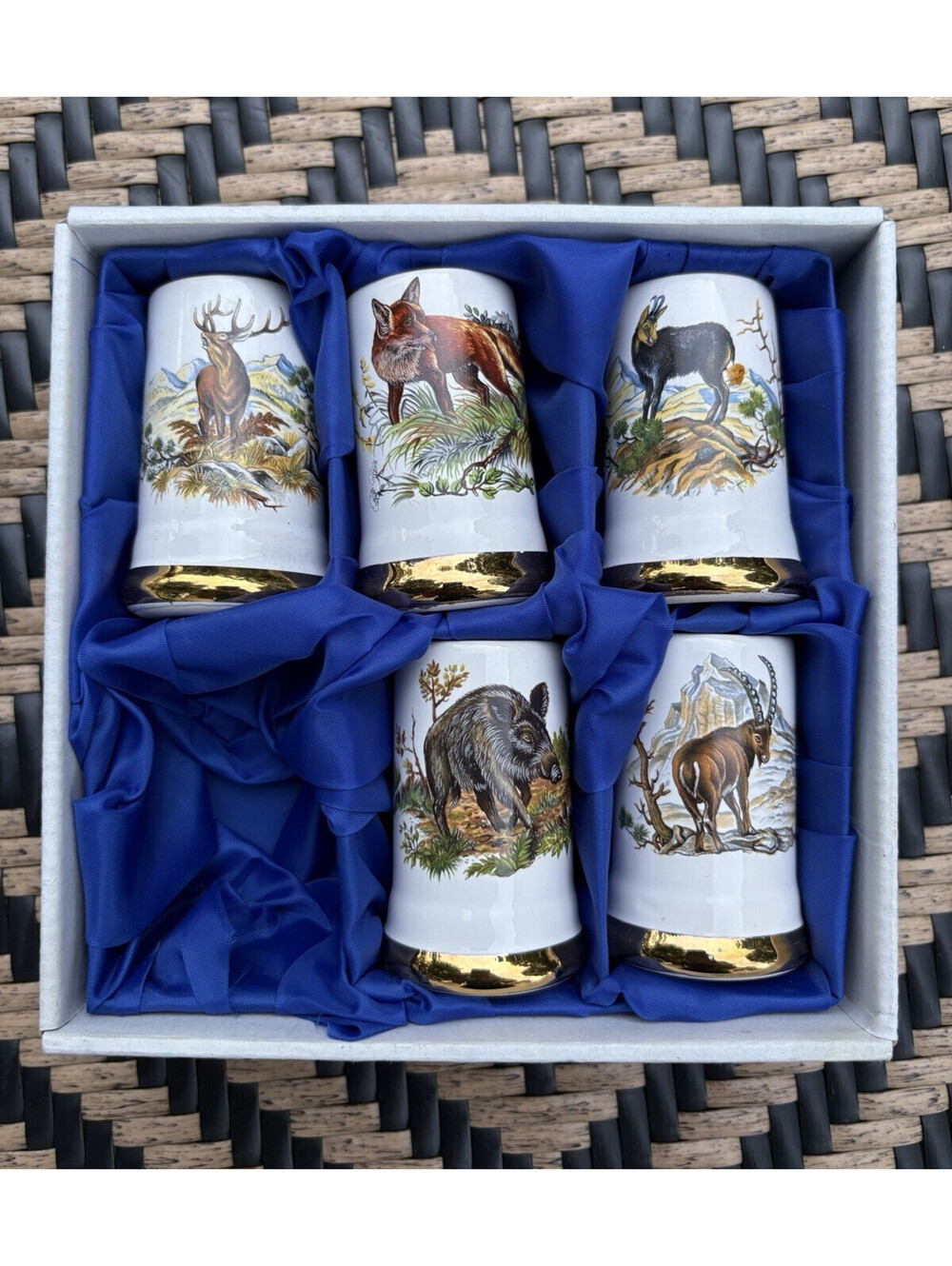 Set of 5 Wildlife Animal Ceramic Shot Glasses White w/ Gold Trim Gift Box